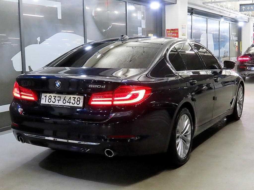 BMW 5시리즈 5시리즈 (G30) 520d 럭셔리 플러스 이미지 4