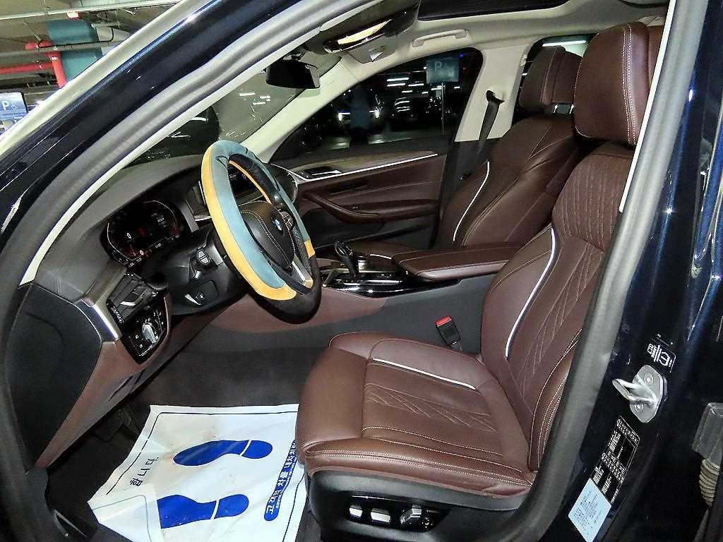 BMW 5시리즈 5시리즈 (G30) 520d 럭셔리 플러스 이미지 6