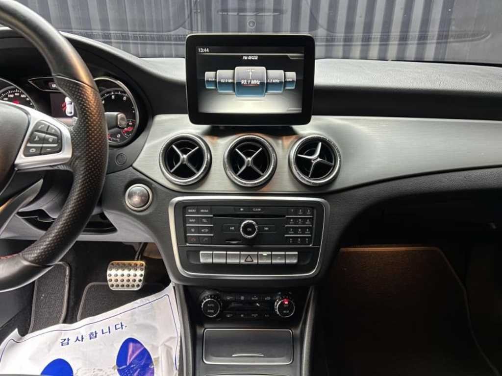벤츠 CLA 클래스 CLA클래스 CLA 250 4MATIC AMG LINE 이미지 10