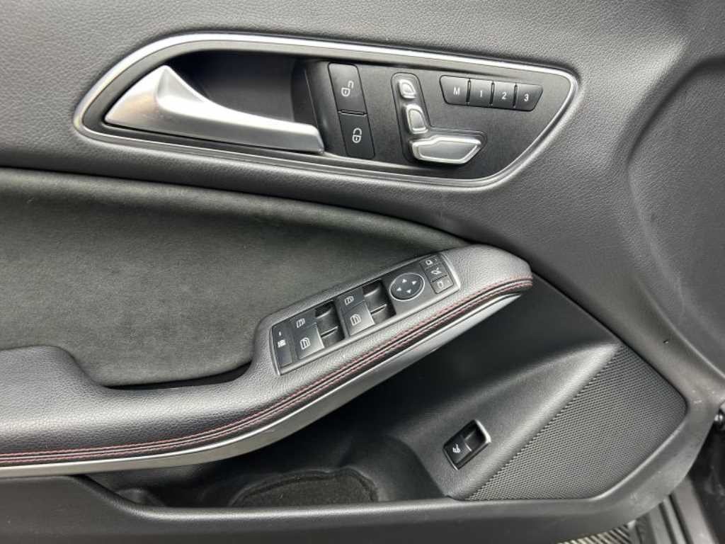 벤츠 CLA 클래스 CLA클래스 CLA 250 4MATIC AMG LINE 이미지 11