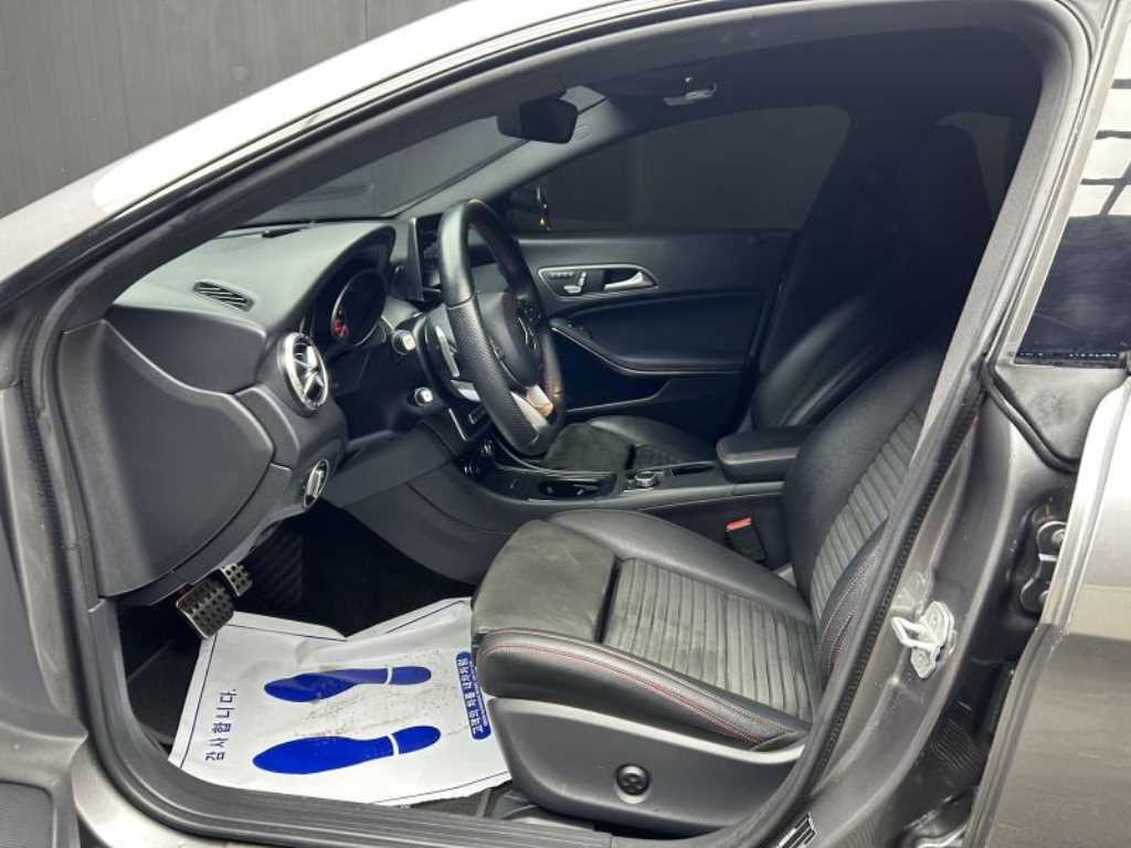 벤츠 CLA 클래스 CLA클래스 CLA 250 4MATIC AMG LINE 이미지 5