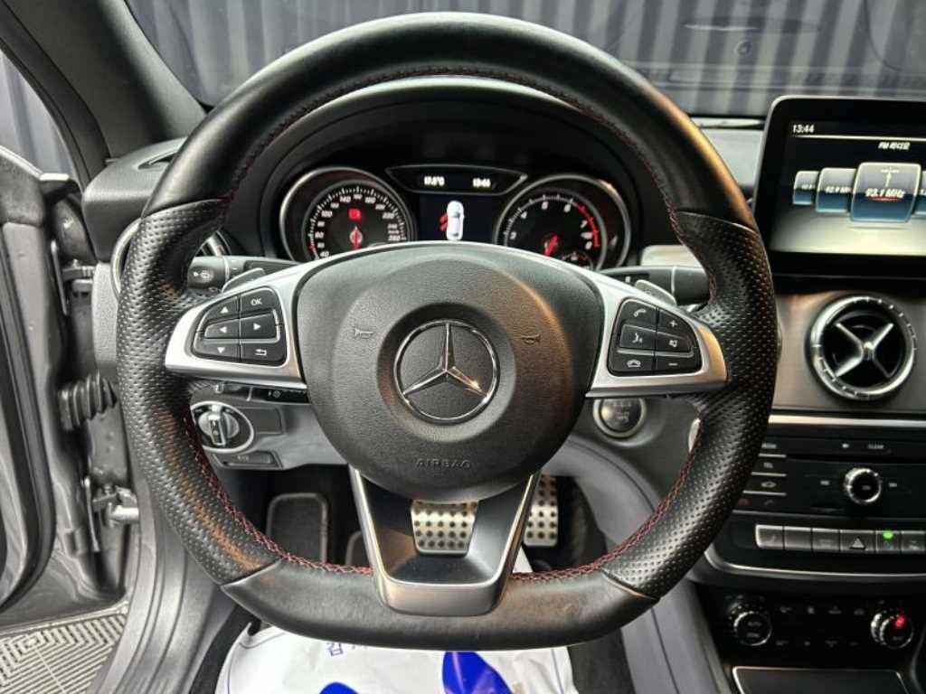 벤츠 CLA 클래스 CLA클래스 CLA 250 4MATIC AMG LINE 이미지 9