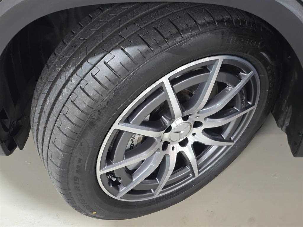 벤츠 GLB 클래스 GLB클래스 X247 AMG GLB 35 4MATIC 이미지 16