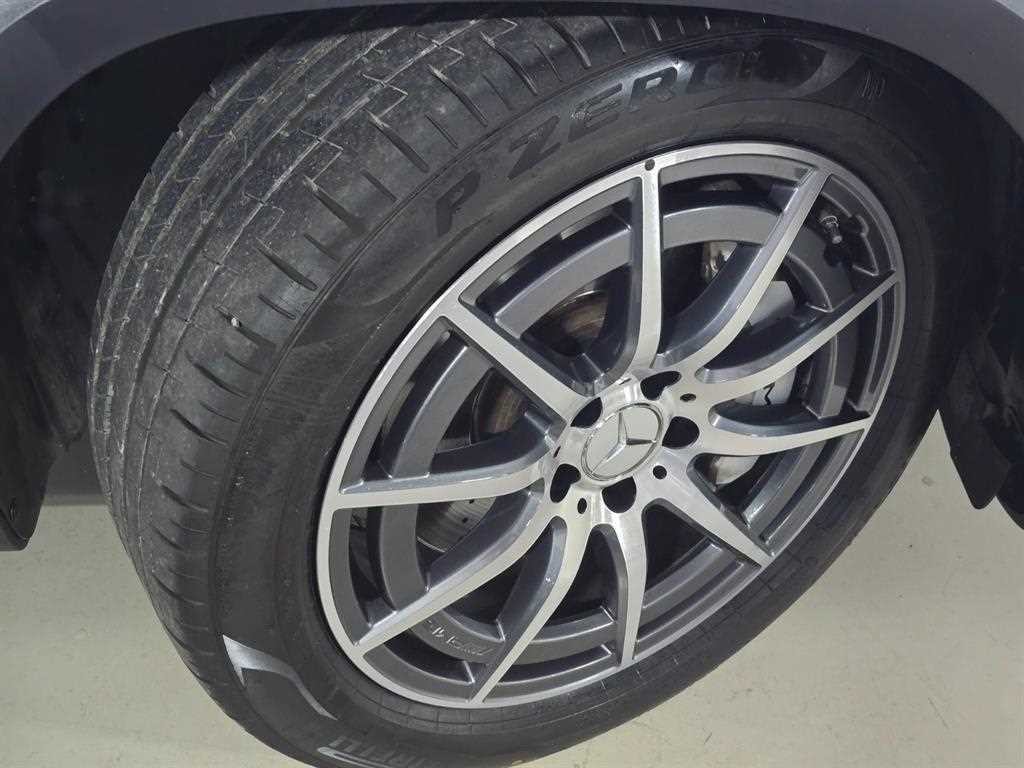 벤츠 GLB 클래스 GLB클래스 X247 AMG GLB 35 4MATIC 이미지 19