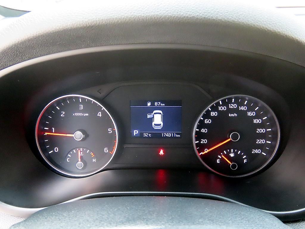 기아 스포티지 스포티지 더 볼드 1.6 디젤 2WD 럭셔리 이미지 9