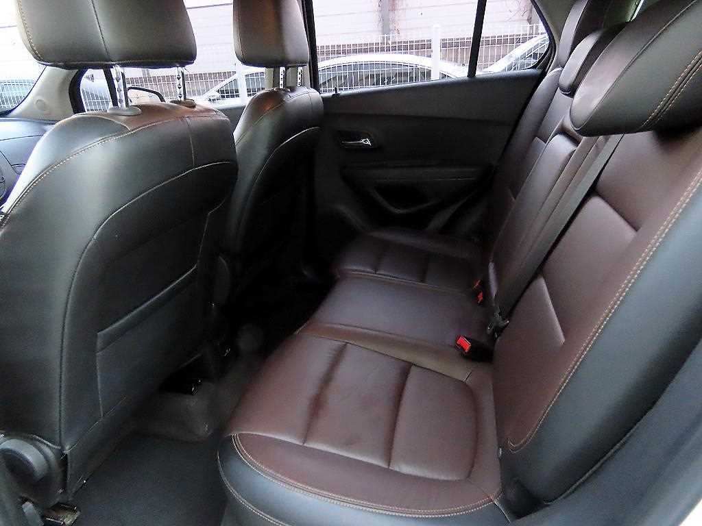 쉐보레 트랙스 1.4 LT 래더패키지 이미지 6