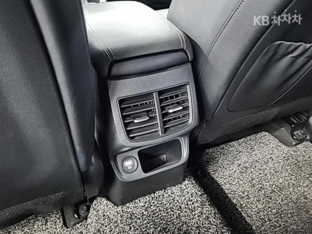 기아 셀토스 가솔린 1.6 터보 2WD 시그니처 이미지 12