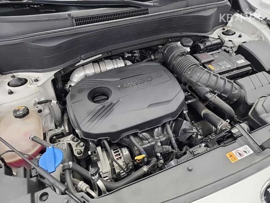 기아 셀토스 가솔린 1.6 터보 2WD 시그니처 이미지 18