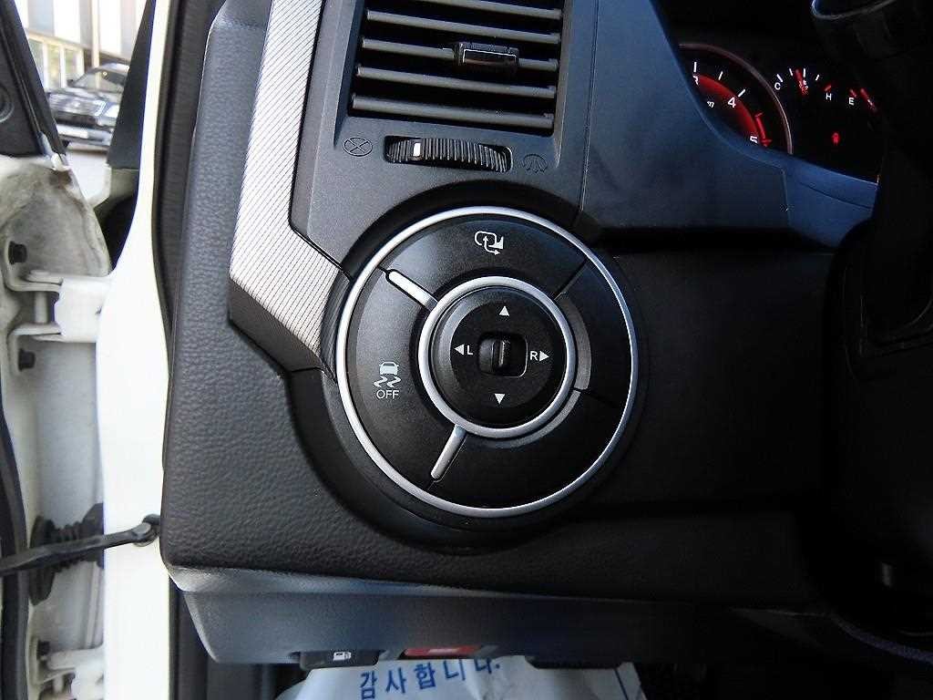 KG모빌리티(쌍용) 코란도 코란도스포츠 디젤 4WD CX7 패션 이미지 12