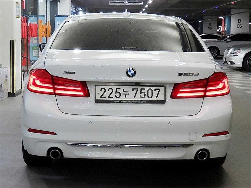 BMW 5시리즈 5시리즈 (G30) 520d xDrive 럭셔리 플러스 이미지 5