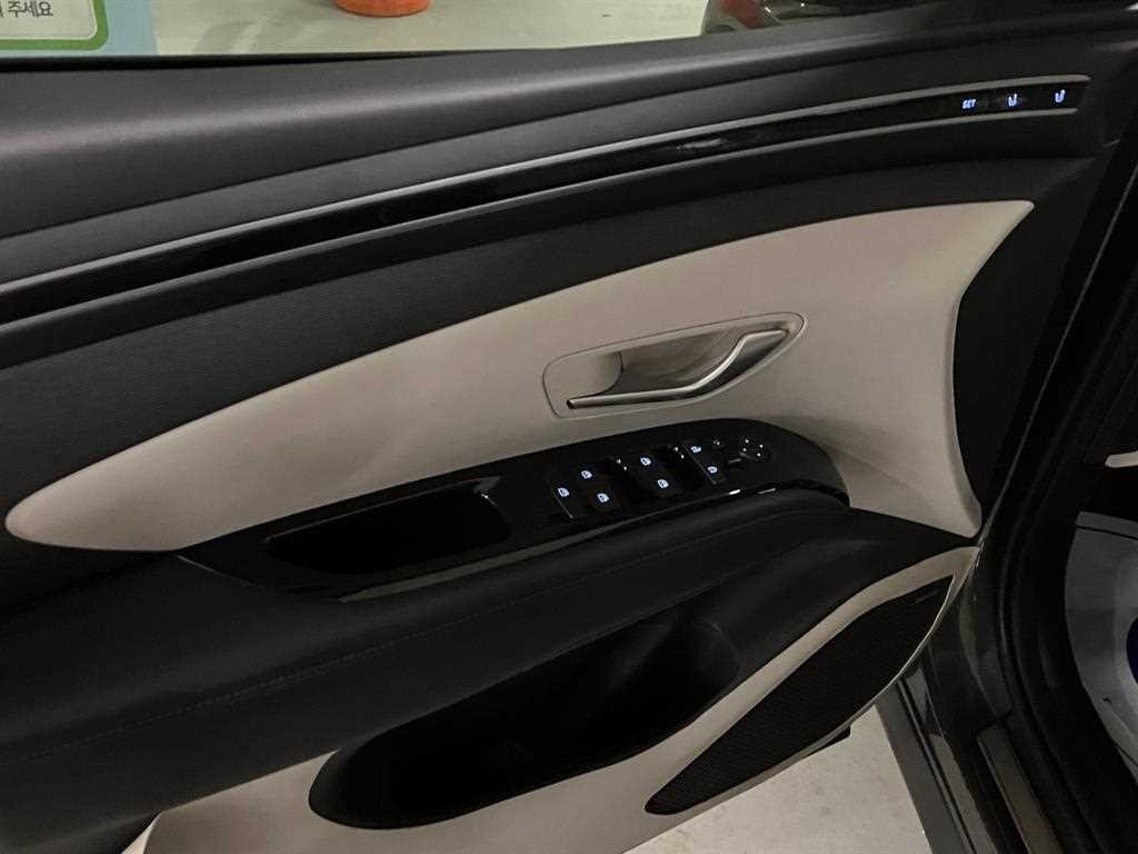 현대 투싼 투싼 (NX4) 가솔린 1.6 터보 2WD 인스퍼레이션 이미지 12