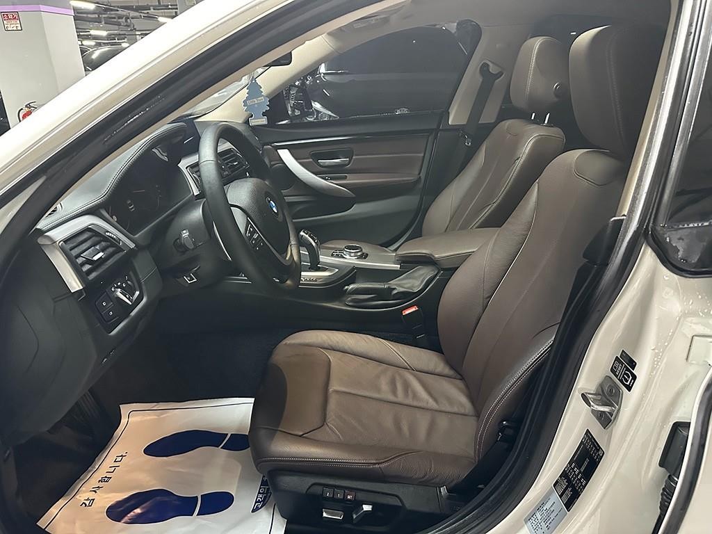 BMW 4시리즈 4시리즈 (F32) 420i 그란쿠페 럭셔리 이미지 5