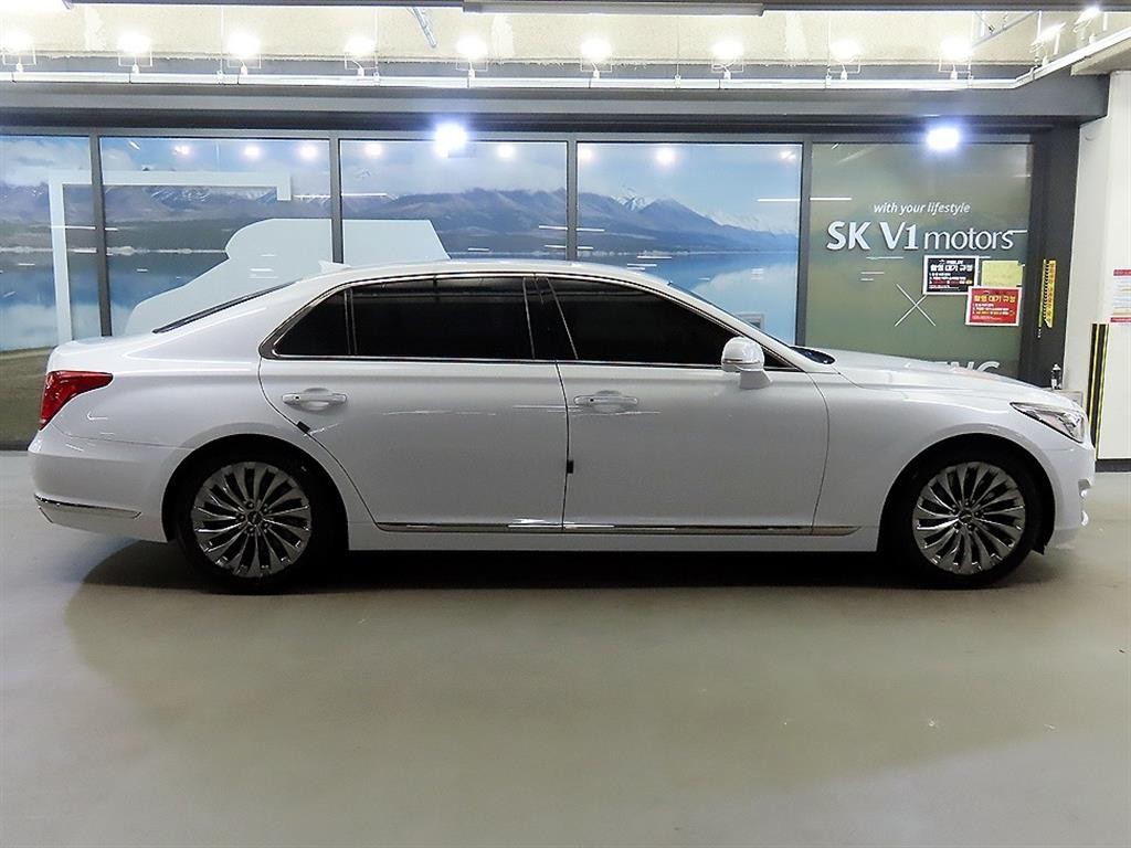 제네시스 EQ900 3.3 T-GDI AWD 프레스티지 이미지 3