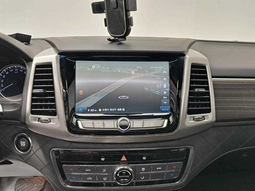 KG모빌리티(쌍용) 렉스턴 G4렉스턴 디젤 2.2 4WD 헤리티지 이미지 9