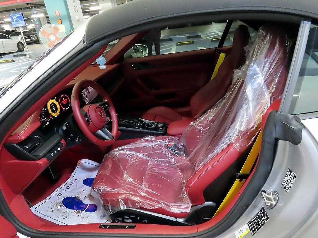 포르쉐 911 911(992) 카레라 GTS 카브리올레 이미지 11