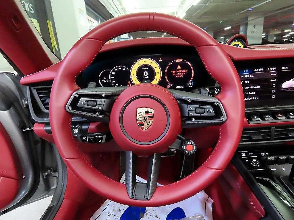 포르쉐 911 911(992) 카레라 GTS 카브리올레 이미지 12