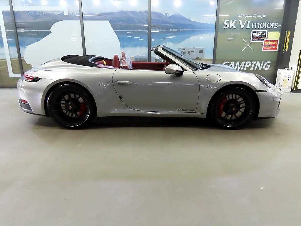 포르쉐 911 911(992) 카레라 GTS 카브리올레 이미지 8