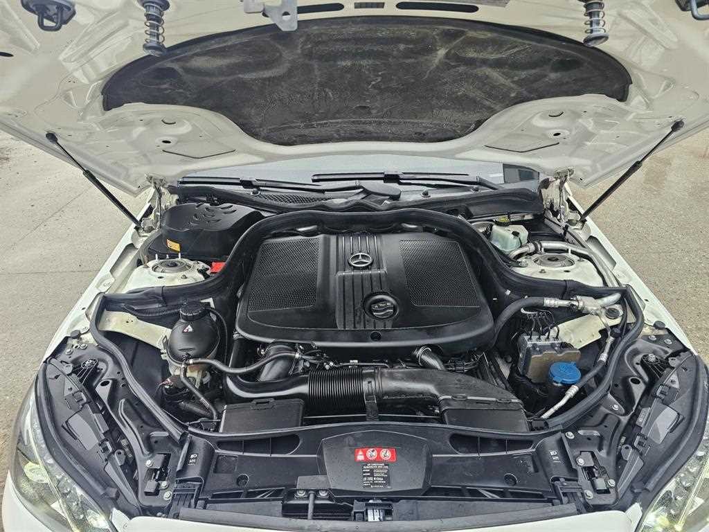 벤츠 E 클래스 E-클래스 W212 E220 블루텍 아방가르드 스포츠 이미지 18