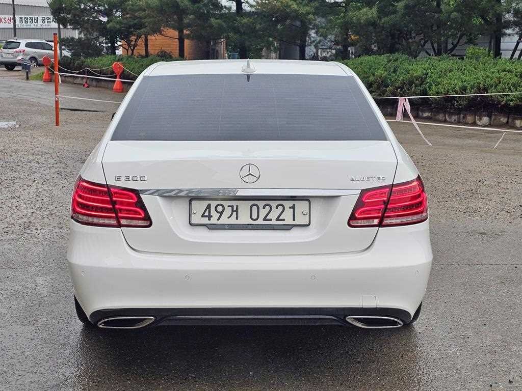 벤츠 E 클래스 E-클래스 W212 E220 블루텍 아방가르드 스포츠 이미지 4