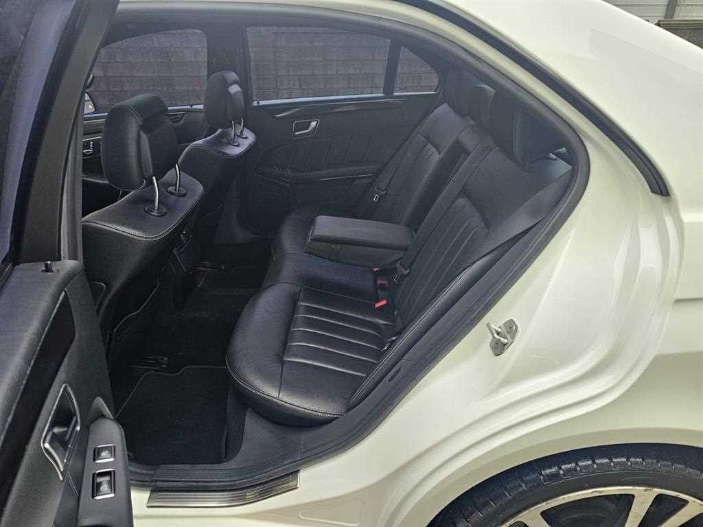 벤츠 E 클래스 E-클래스 W212 E220 블루텍 아방가르드 스포츠 이미지 5
