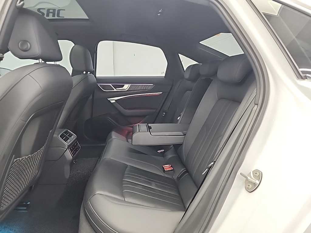 아우디 A6 A6 (C8) 45 TFSI 콰트로 프리미엄 이미지 12