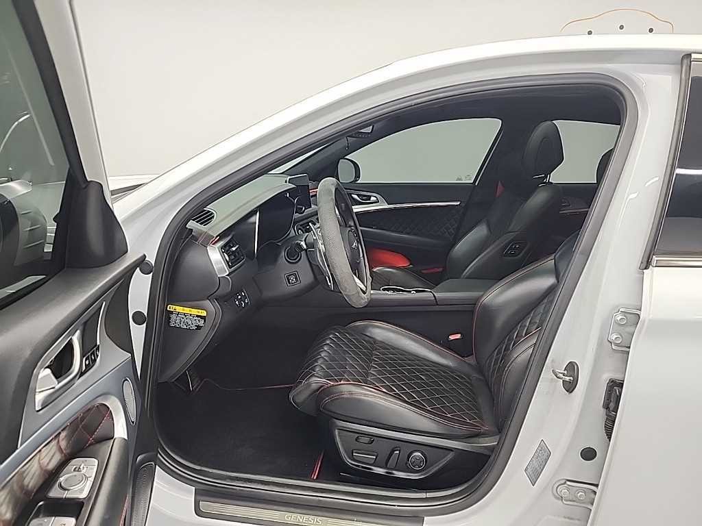 제네시스 G70 3.3T 스포츠 AWD 프레스티지 이미지 11