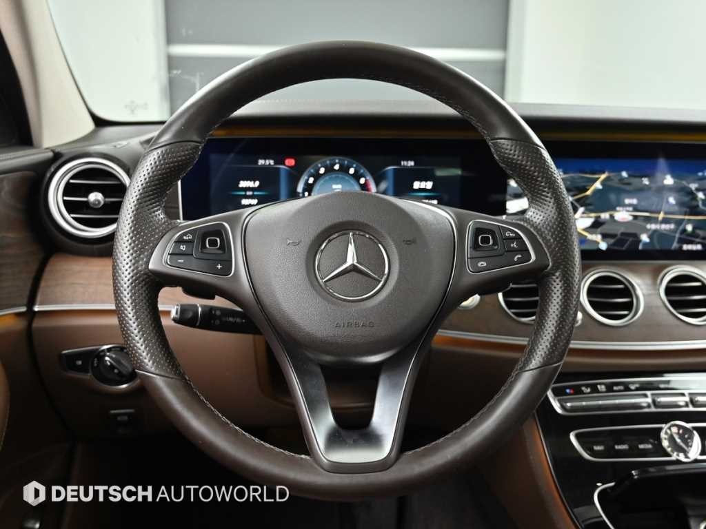벤츠 E 클래스 E-클래스 W213 E300 익스클루시브 이미지 13