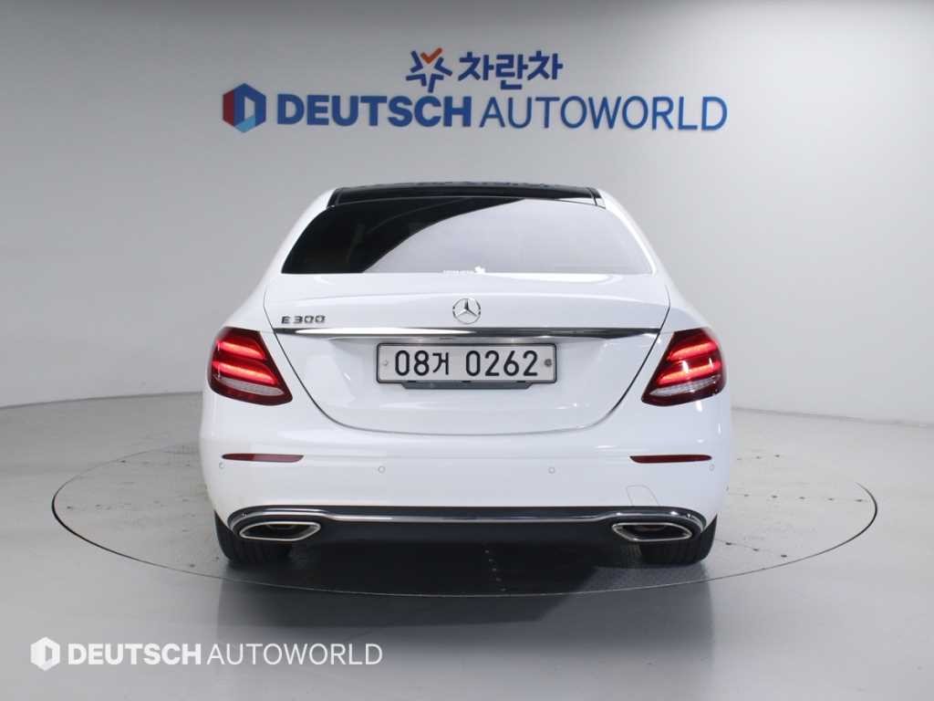 벤츠 E 클래스 E-클래스 W213 E300 익스클루시브 이미지 4
