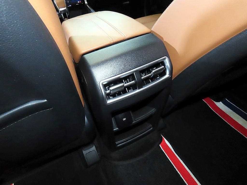 KG모빌리티(쌍용) 토레스 1.5 GDI-T 2WD T7 이미지 16