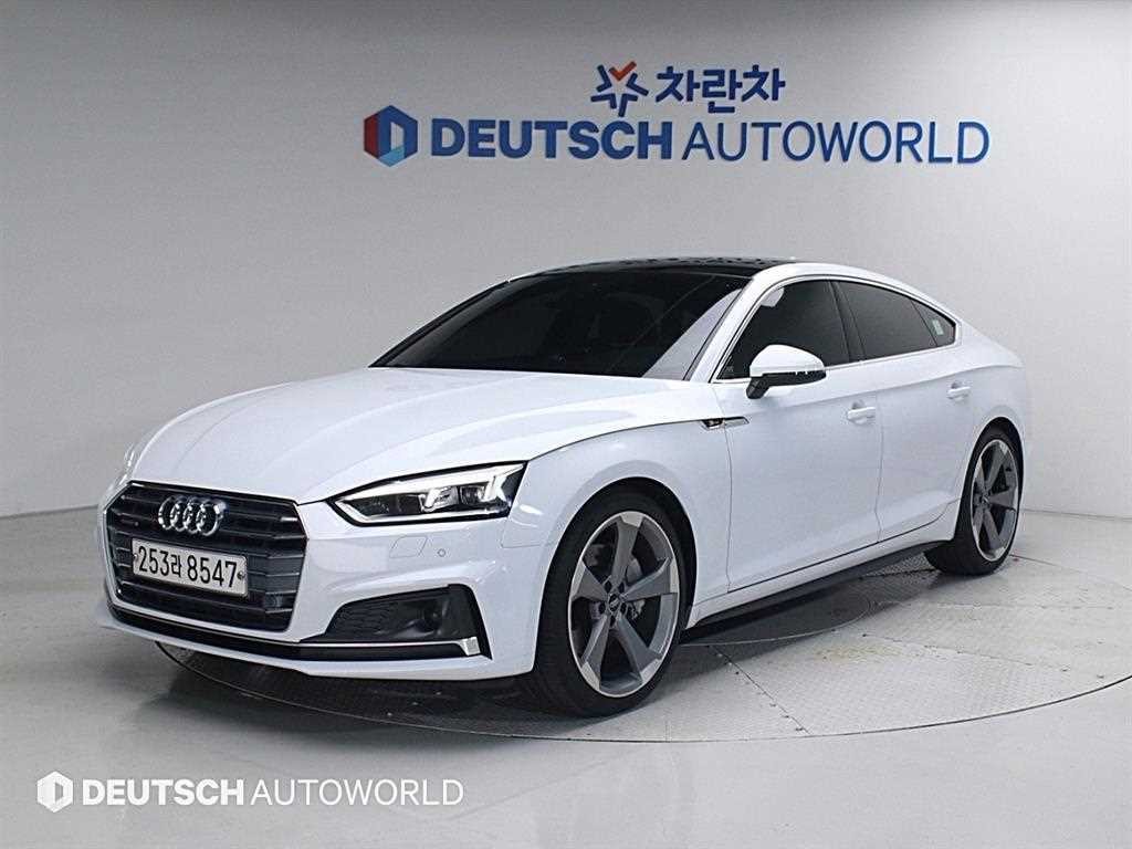 아우디 A5 A5 (F5) 45 TFSI 콰트로 프리미엄 스포트백 이미지 1