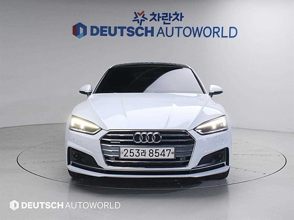 아우디 A5 A5 (F5) 45 TFSI 콰트로 프리미엄 스포트백 이미지 3