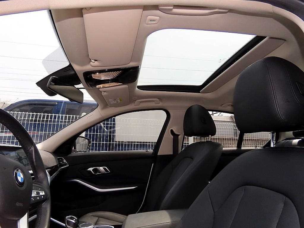 BMW 3시리즈 3시리즈 (G20) 320i 이미지 18