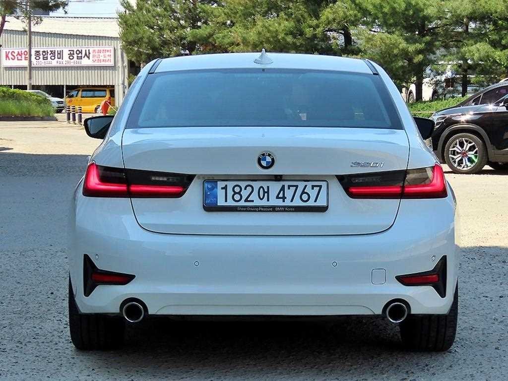BMW 3시리즈 3시리즈 (G20) 320i 이미지 4