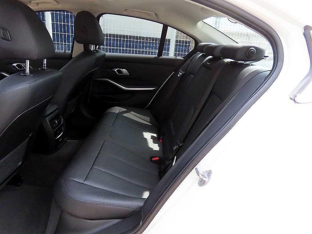 BMW 3시리즈 3시리즈 (G20) 320i 이미지 6