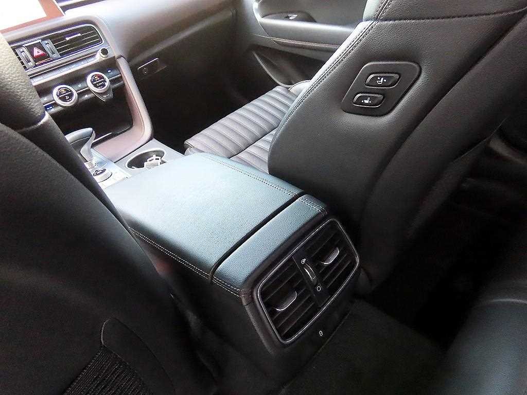 제네시스 G70 2.0T AWD 슈프림 이미지 16