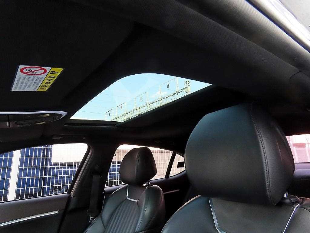 제네시스 G70 2.0T AWD 슈프림 이미지 17