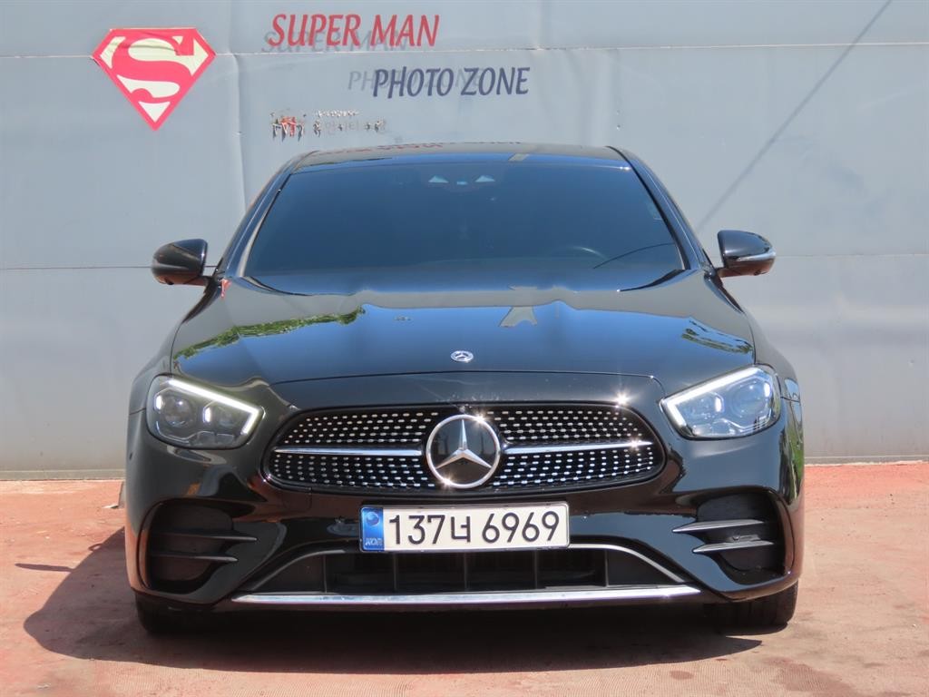 벤츠 E 클래스 E-클래스 W213 E220d 4MATIC AMG라인 이미지 2