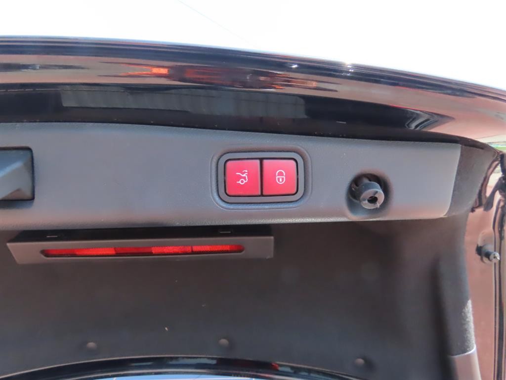 벤츠 E 클래스 E-클래스 W213 E220d 4MATIC AMG라인 이미지 6