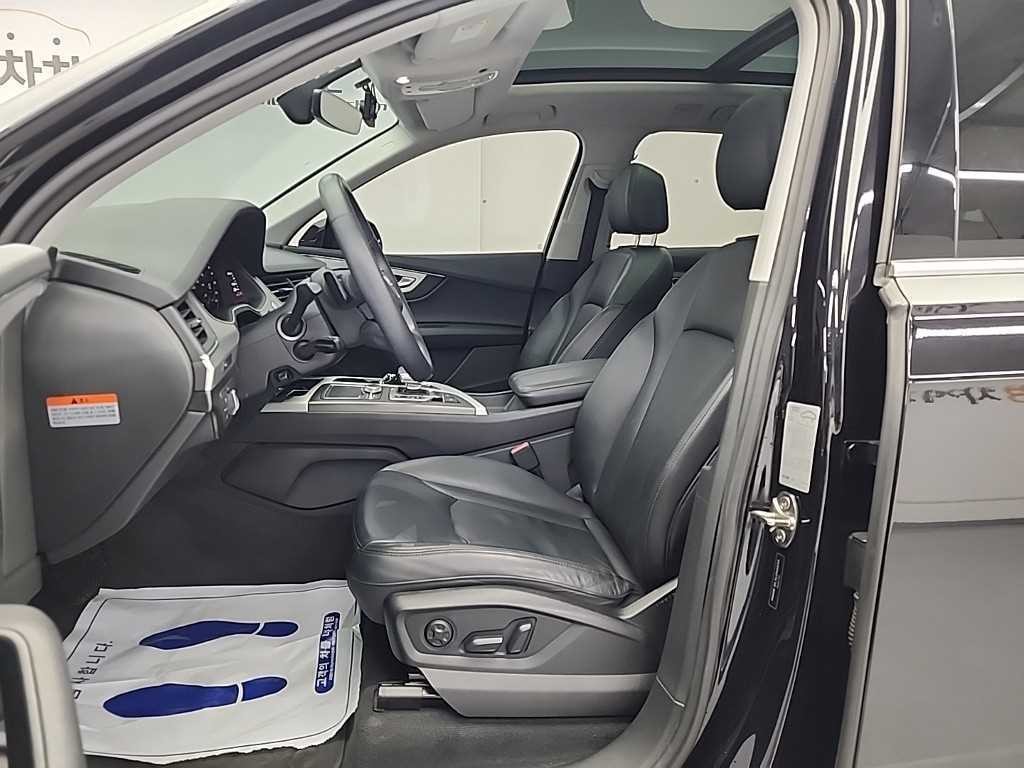 아우디 Q7 Q7 (4M) 45 TFSI 콰트로 이미지 11