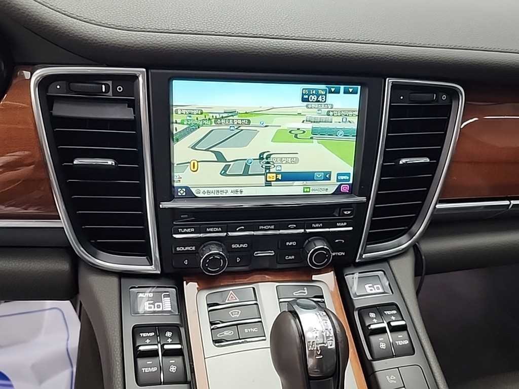 포르쉐 파나메라 3.6 AWD 970 이미지 10
