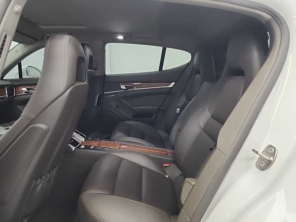 포르쉐 파나메라 3.6 AWD 970 이미지 12