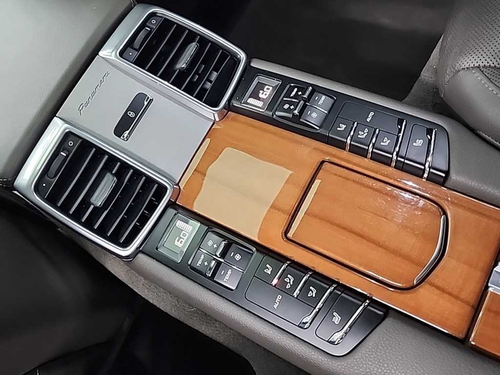 포르쉐 파나메라 3.6 AWD 970 이미지 13
