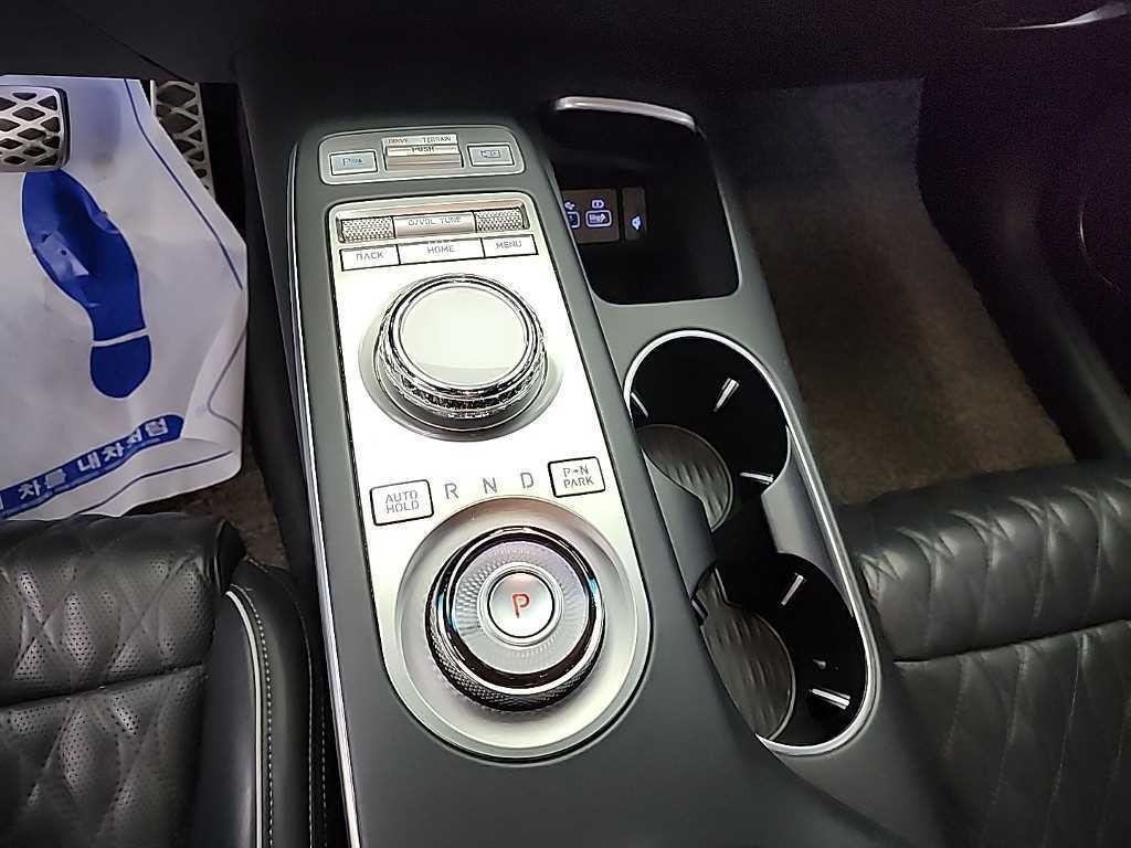 제네시스 GV70 2.5T 가솔린 AWD 스포츠 이미지 8