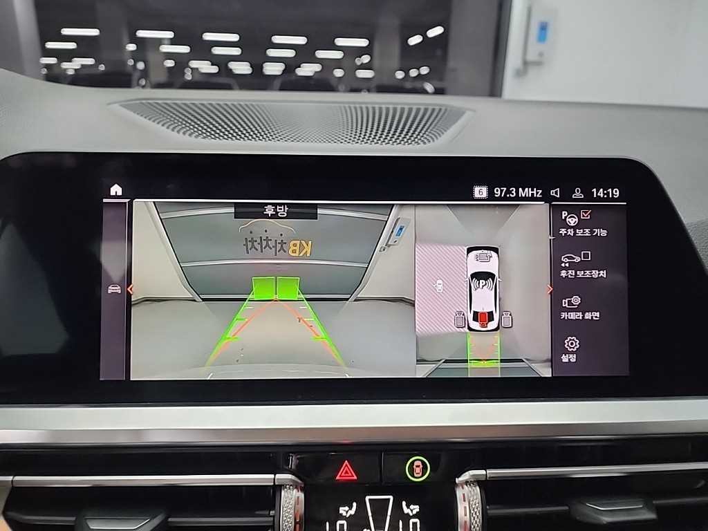 BMW 3시리즈 3시리즈 (G20) 320d xDrive M 스포츠 이미지 16
