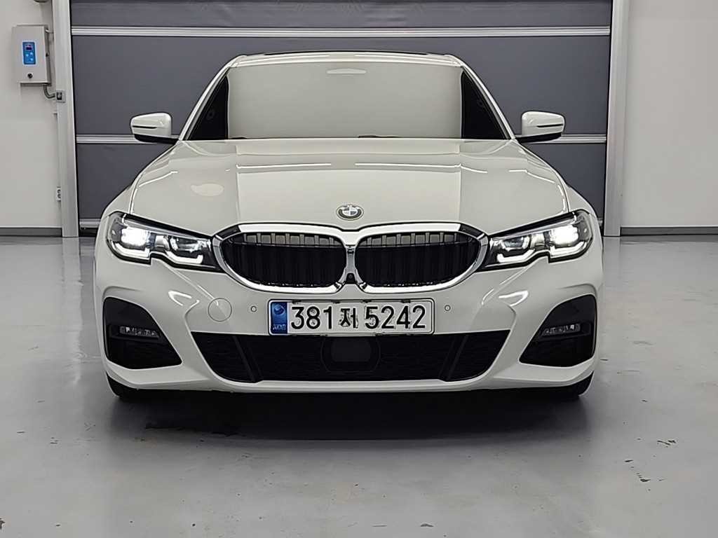 BMW 3시리즈 3시리즈 (G20) 320d xDrive M 스포츠 이미지 2