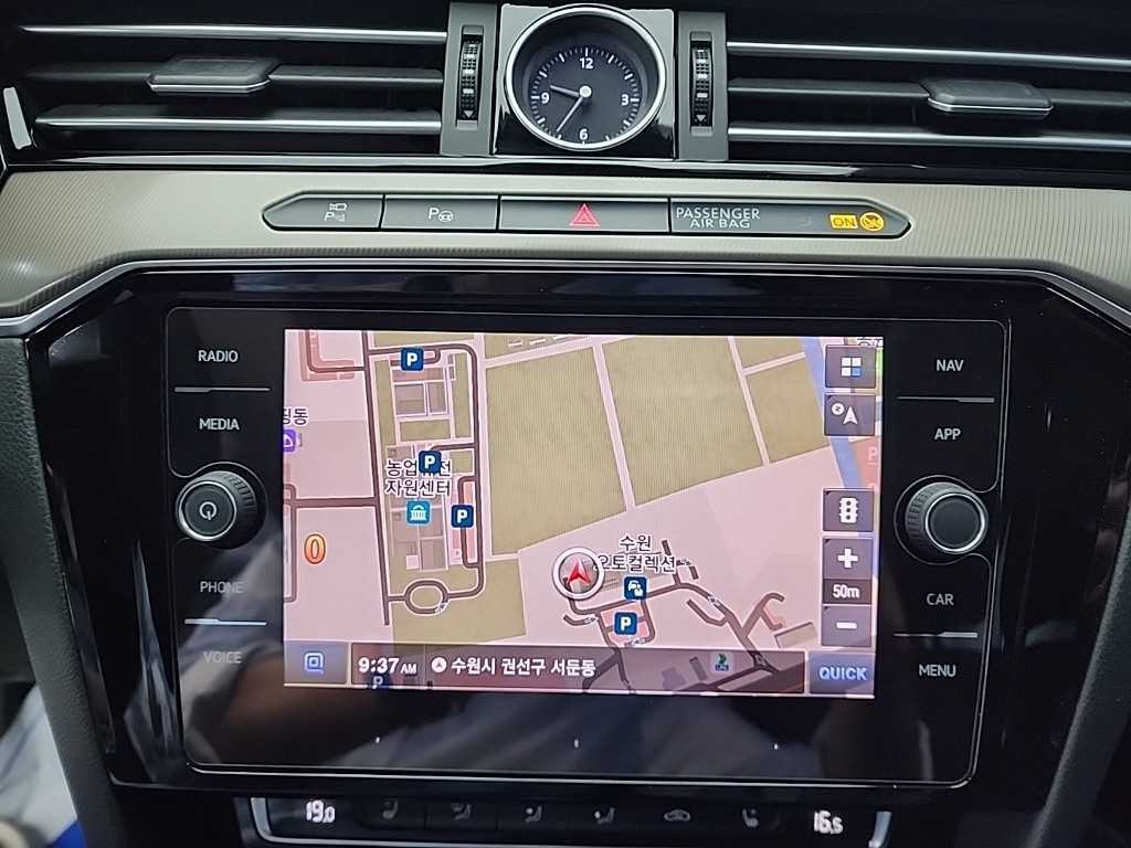 폭스바겐 아테온 2.0 TDI 엘레강스 프레스티지 4모션 이미지 15