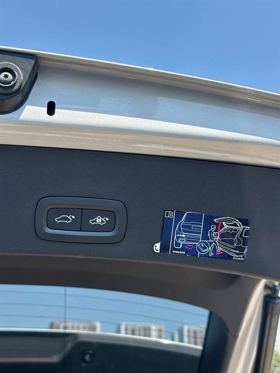 볼보 XC40 B4 AWD 인스크립션 이미지 5