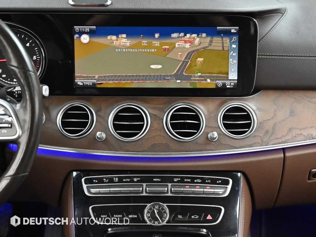 벤츠 E 클래스 E-클래스 W213 E220d 4MATIC 익스클루시브 이미지 14