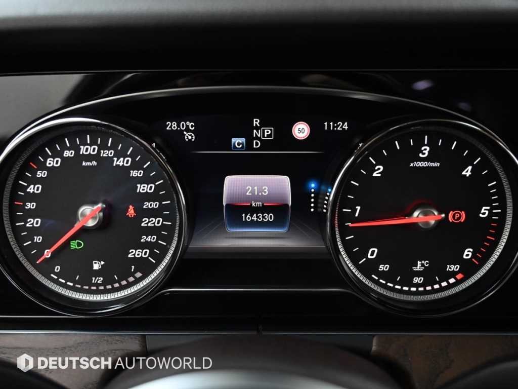 벤츠 E 클래스 E-클래스 W213 E220d 4MATIC 익스클루시브 이미지 5
