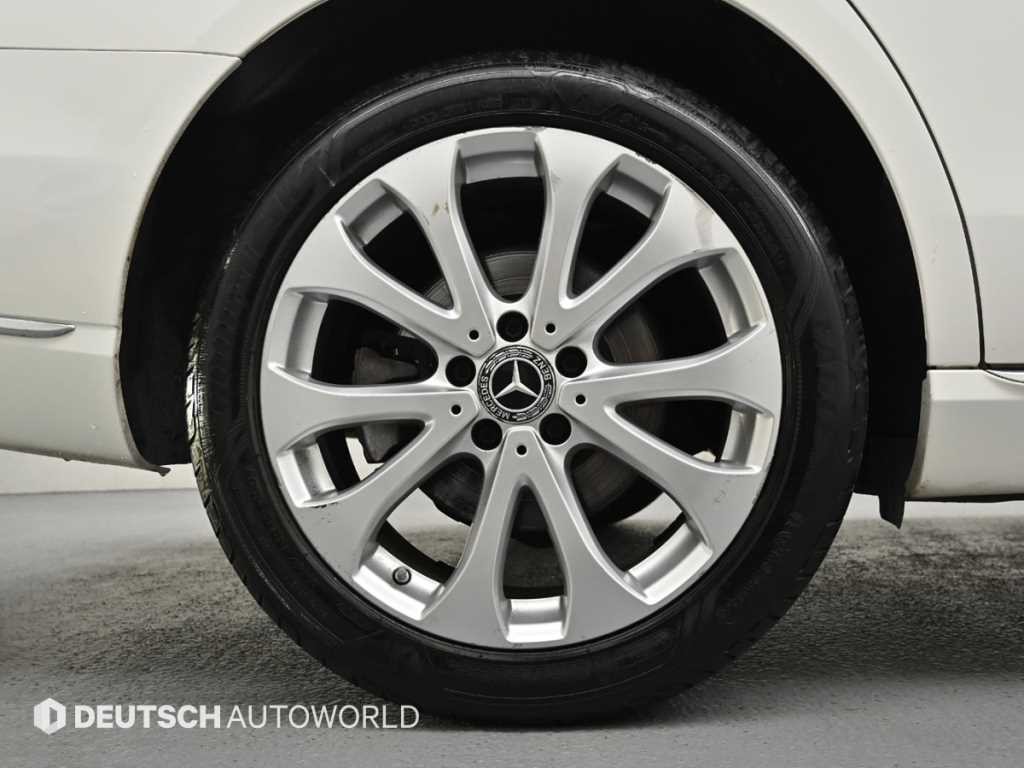 벤츠 E 클래스 E-클래스 W213 E220d 4MATIC 익스클루시브 이미지 6